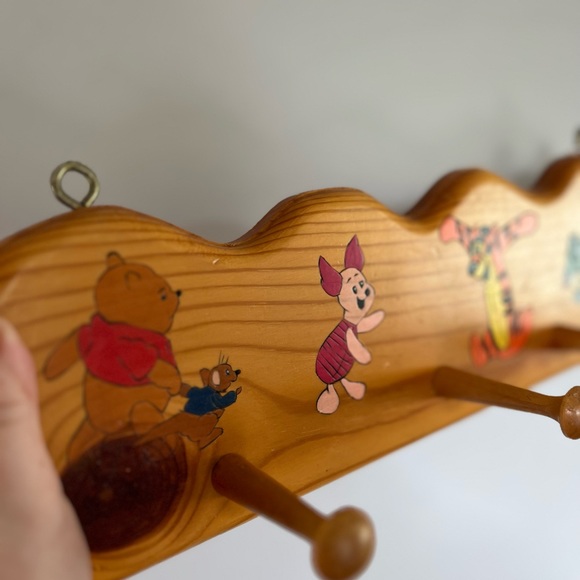 wood clothing peg rack with winnie the pooh characters painted - Picture 4 of 6
